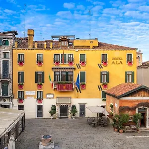 Hotel Unahotels Ala Venezia-adults 16, Venecia